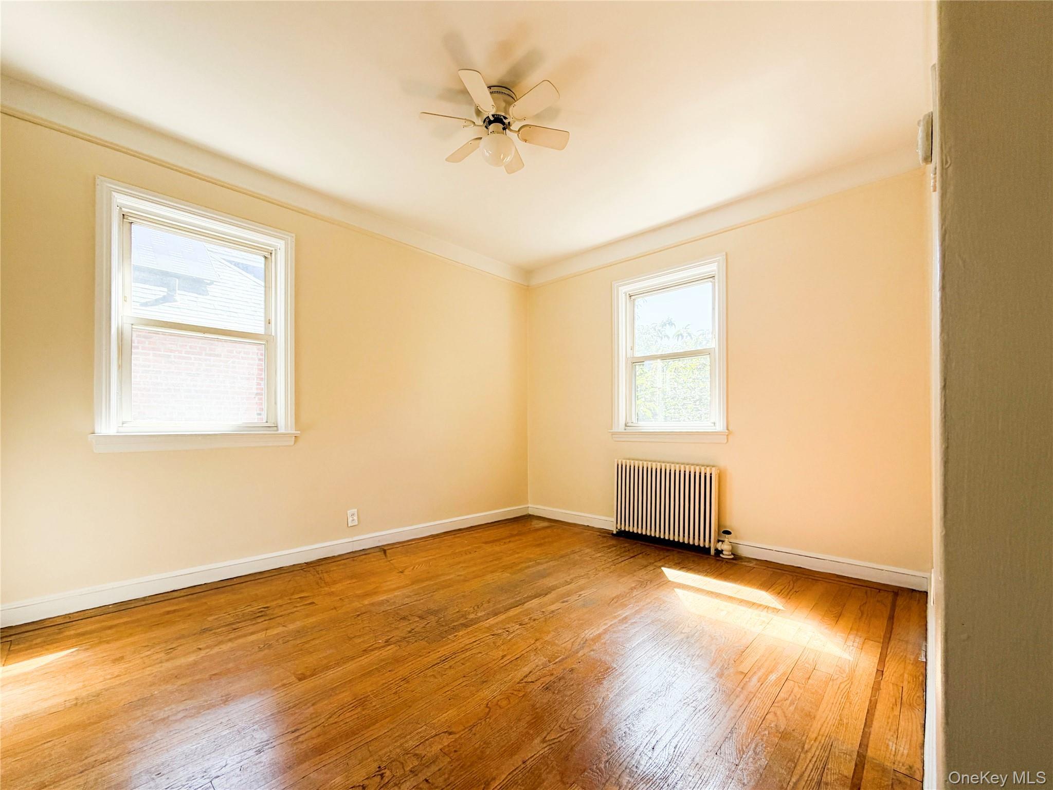 Single Family Yates Avenue Bronx, NY 10461, MLS-1050772-22