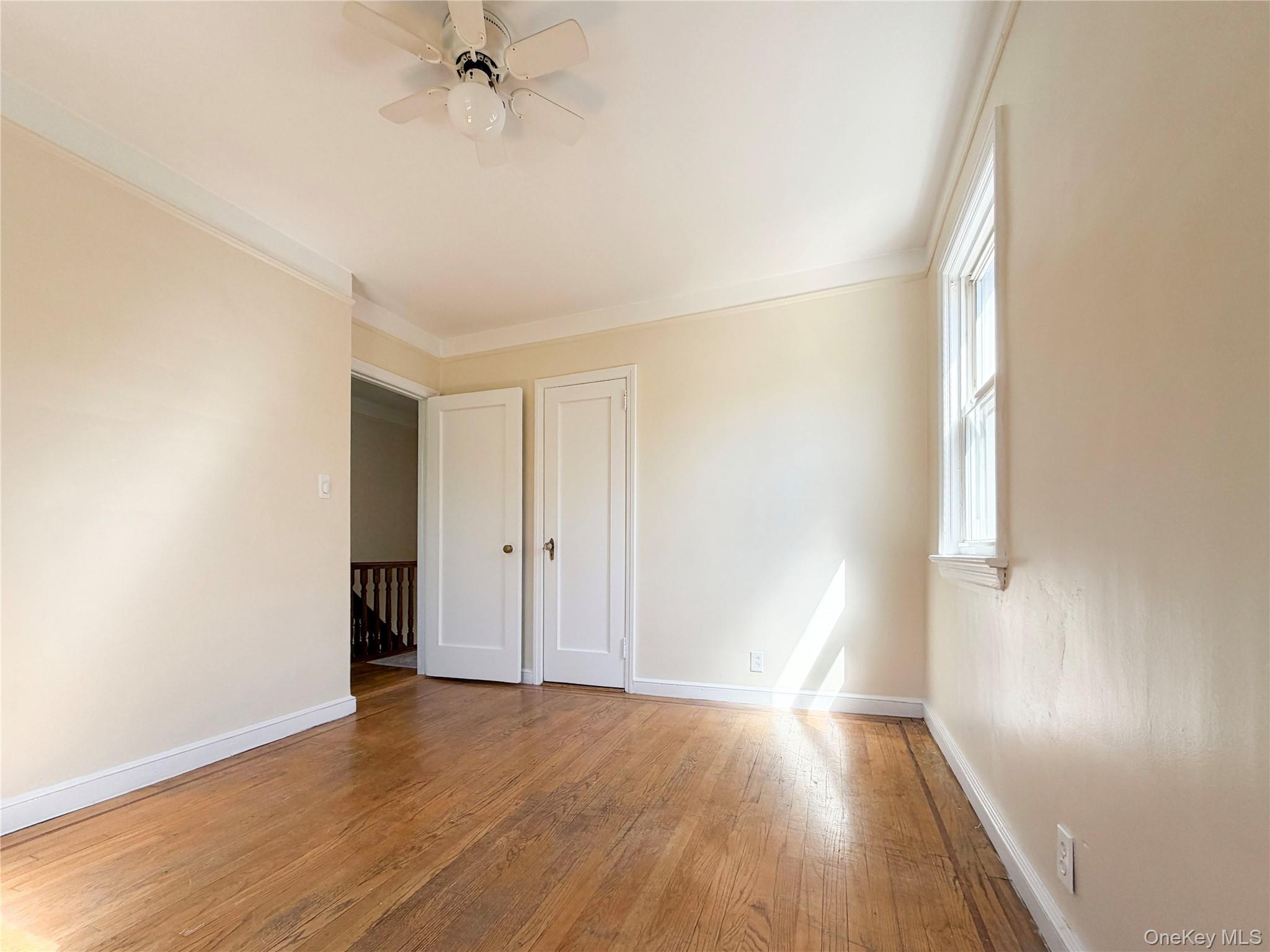 Single Family Yates Avenue Bronx, NY 10461, MLS-1050772-23