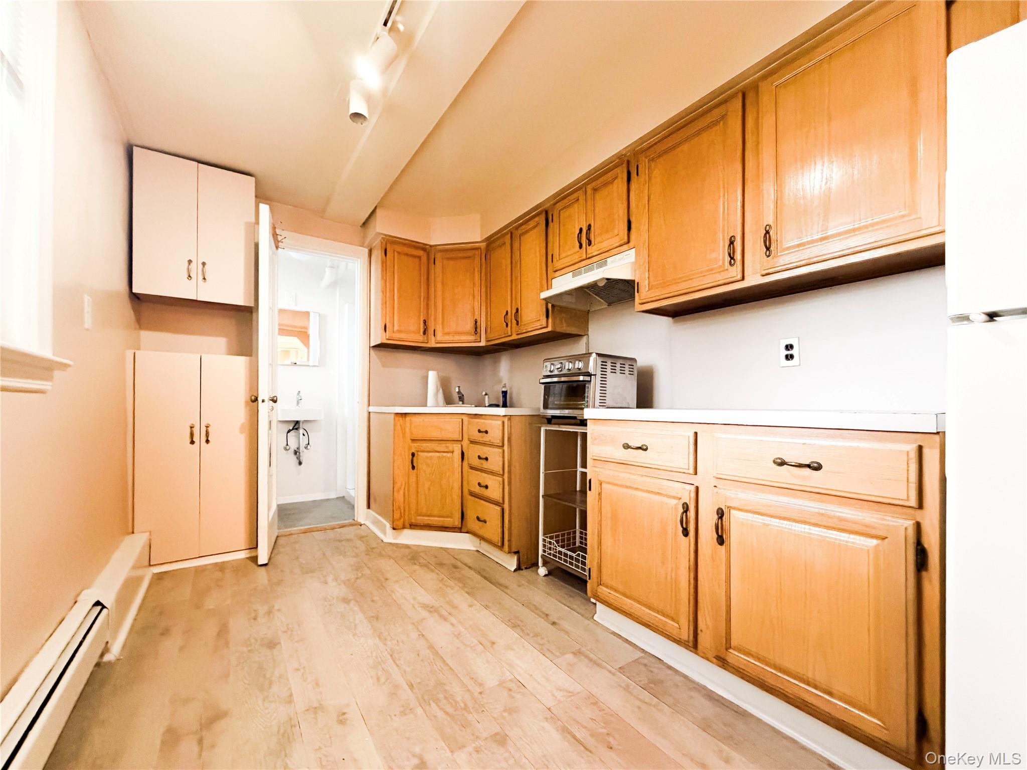 Single Family Yates Avenue Bronx, NY 10461, MLS-1050772-26