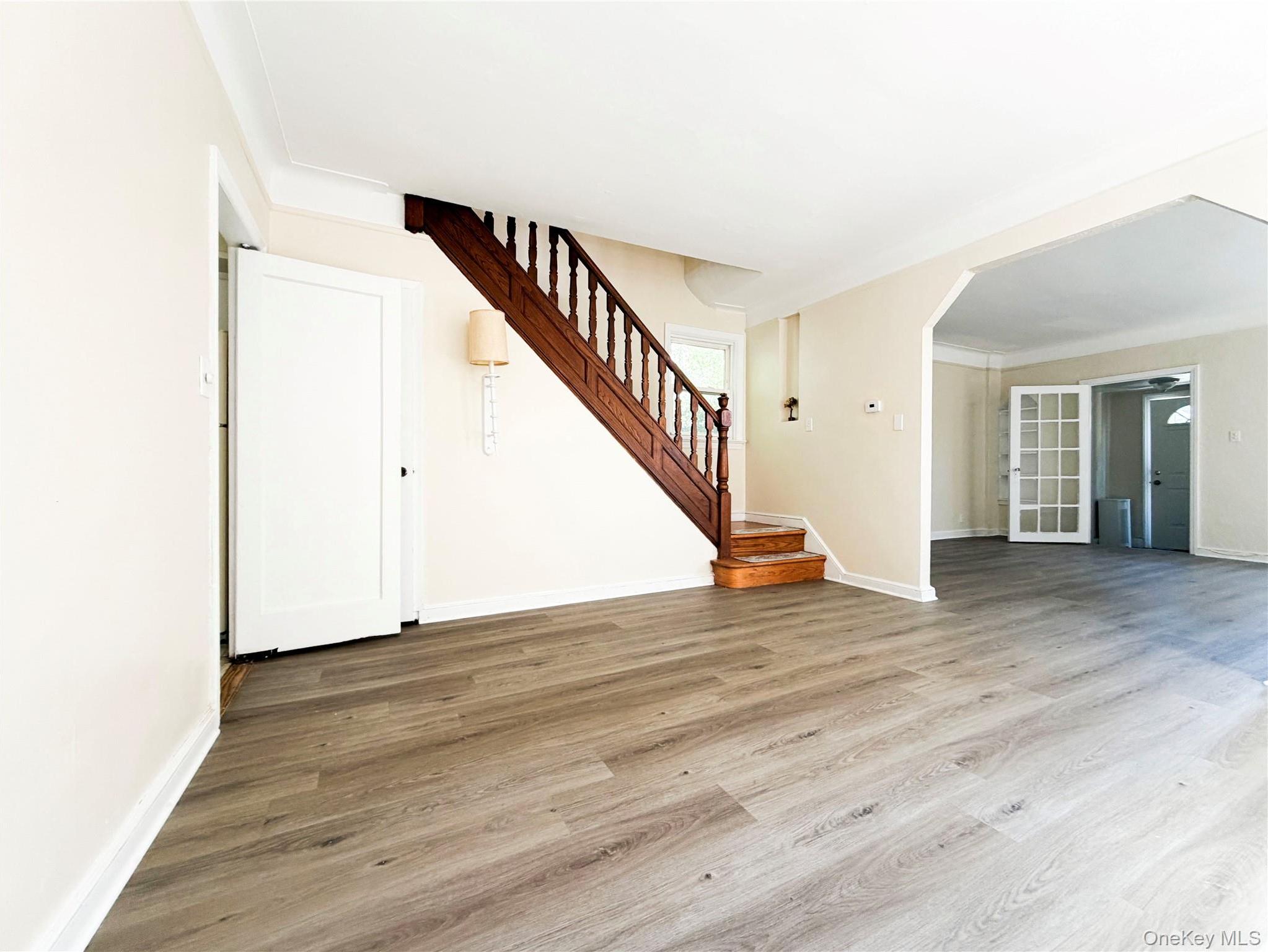 Single Family Yates Avenue Bronx, NY 10461, MLS-1050772-9