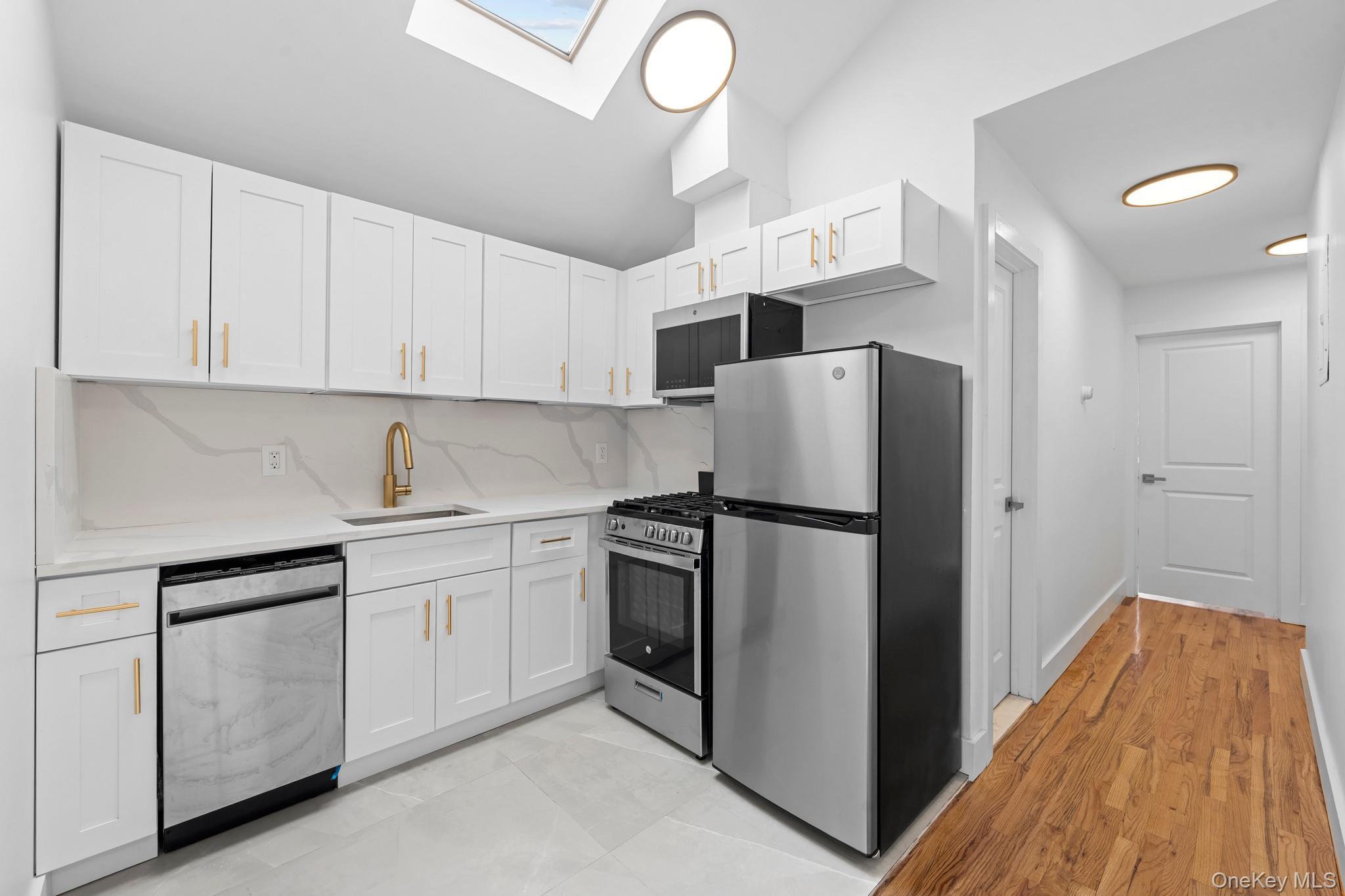Single Family 159th Street Queens, NY 11432, MLS-1050774-3