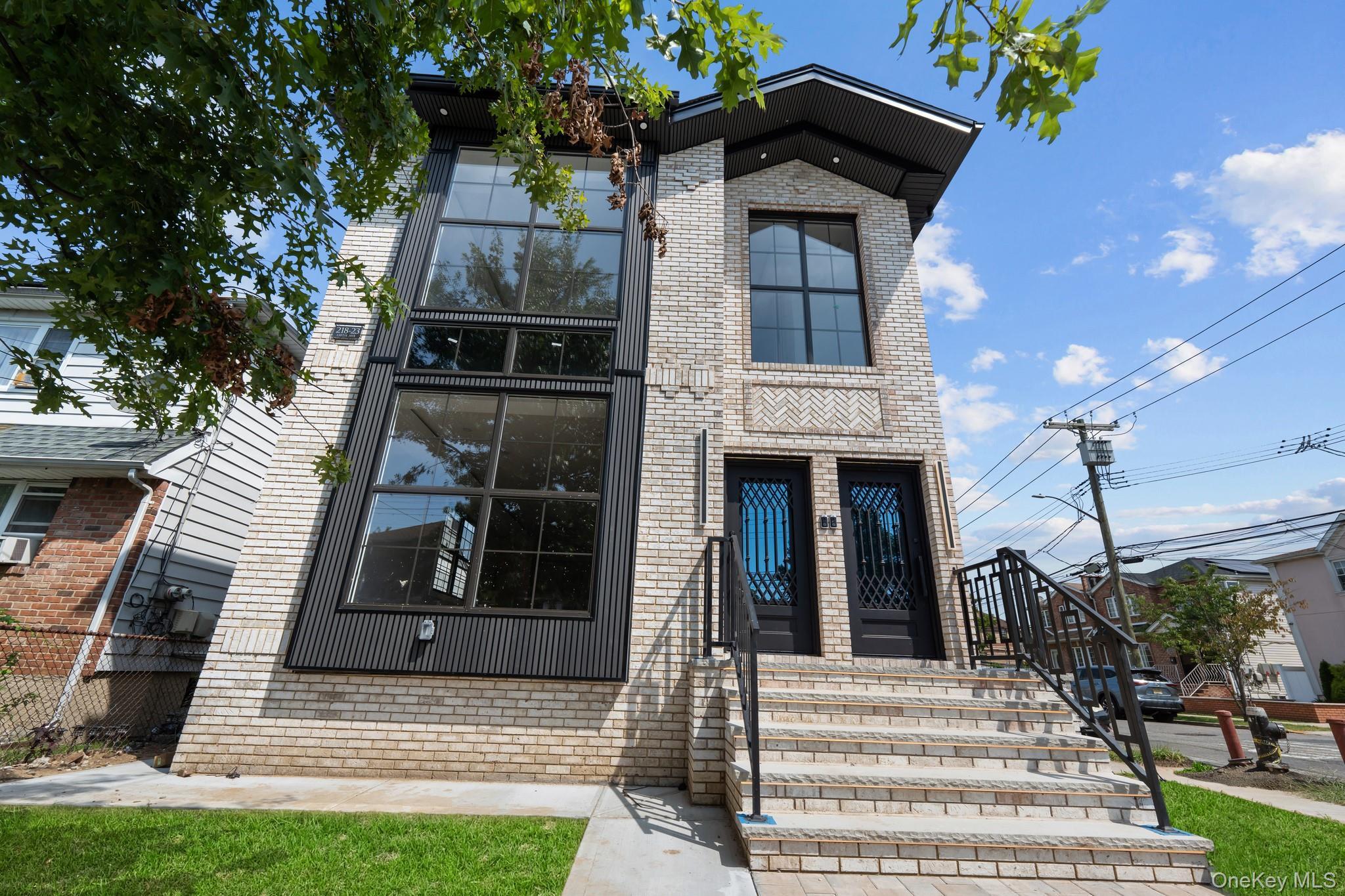 Single Family 138th Avenue  Queens, NY 11413, MLS-1050784-12