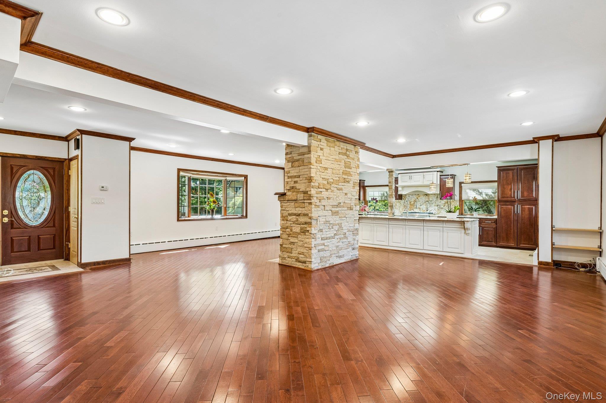 Single Family Jefferson Avenue  Nassau County, NY 11577, MLS-1050812-18