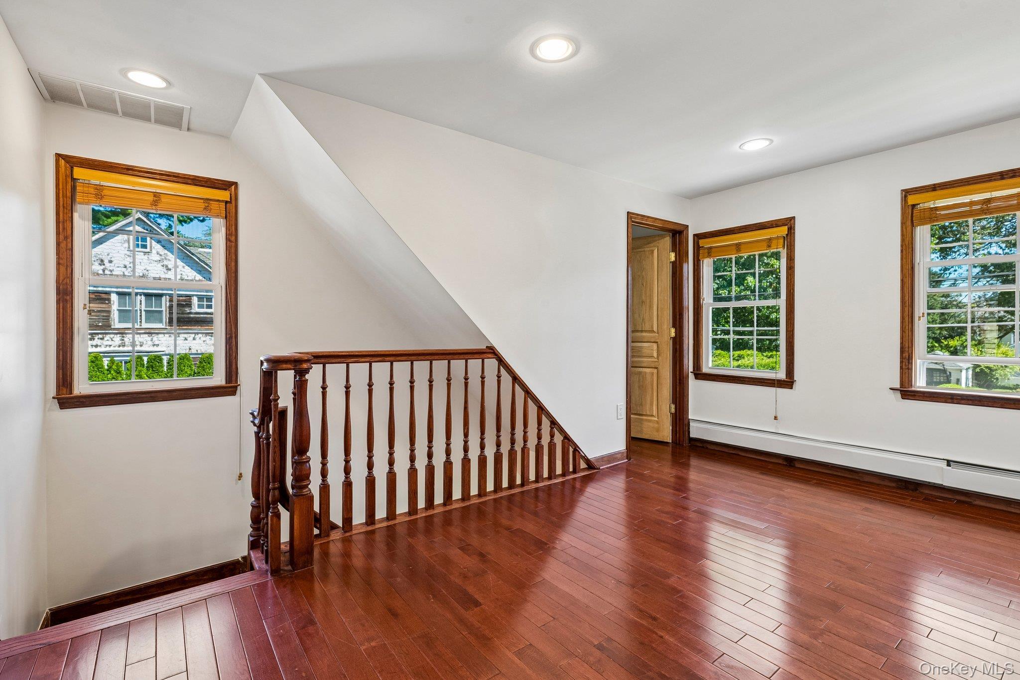 Single Family Jefferson Avenue  Nassau County, NY 11577, MLS-1050812-29