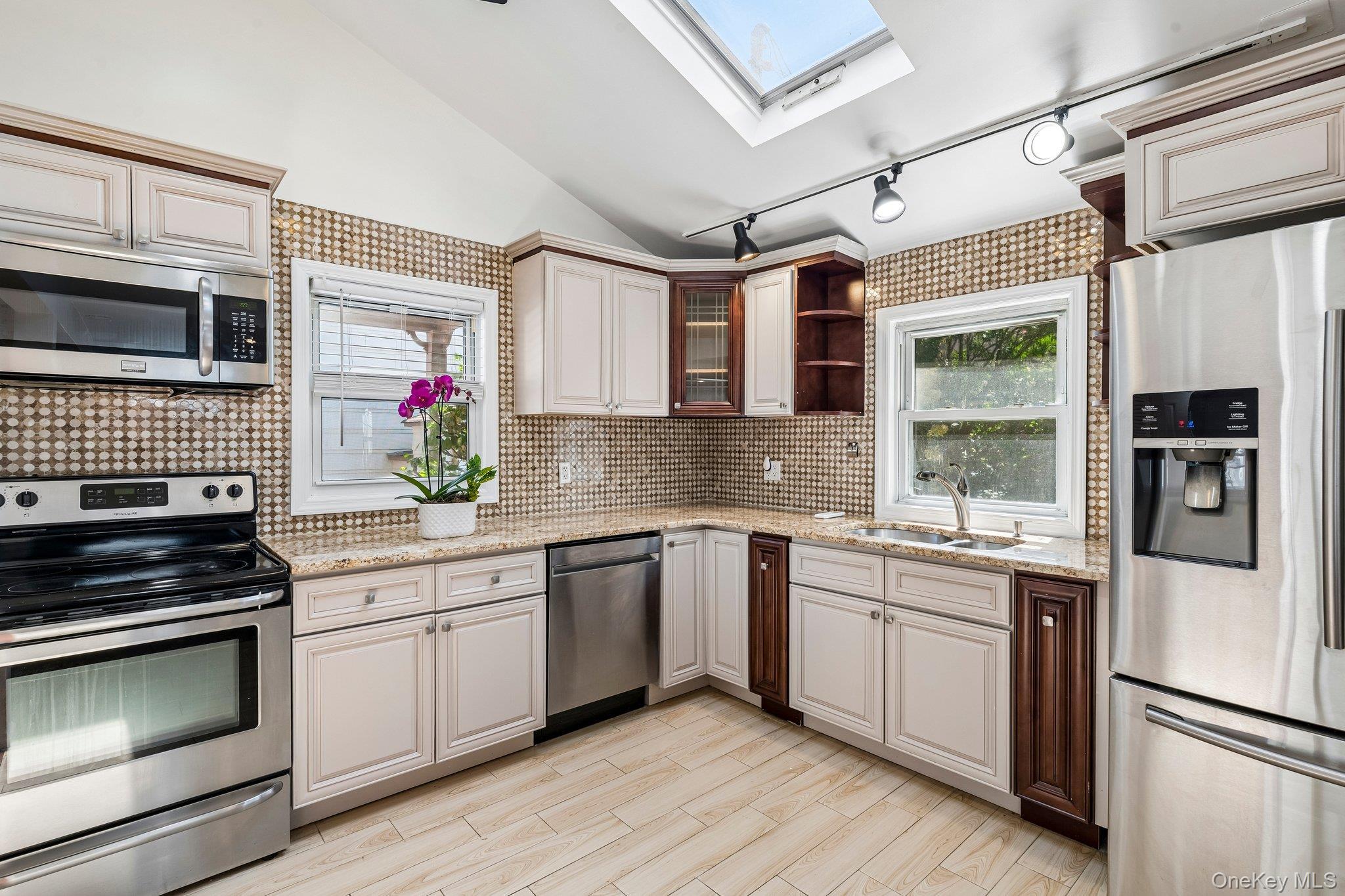 Single Family Jefferson Avenue  Nassau County, NY 11577, MLS-1050812-38