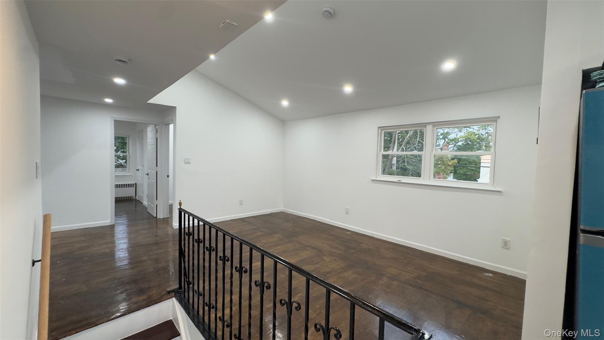 Single Family Green Street Nassau County, NY 11580, MLS-1050839-8