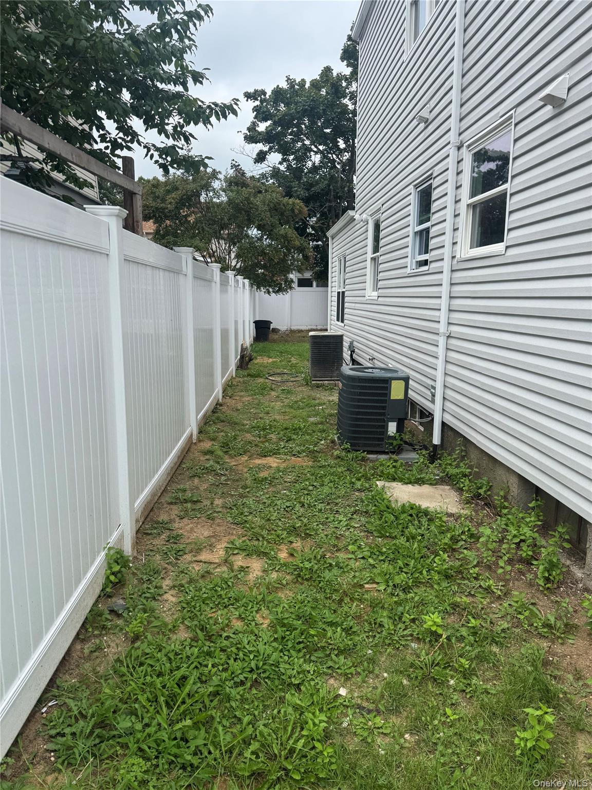 Single Family Green Street  Nassau County, NY 11580, MLS-1050839-9