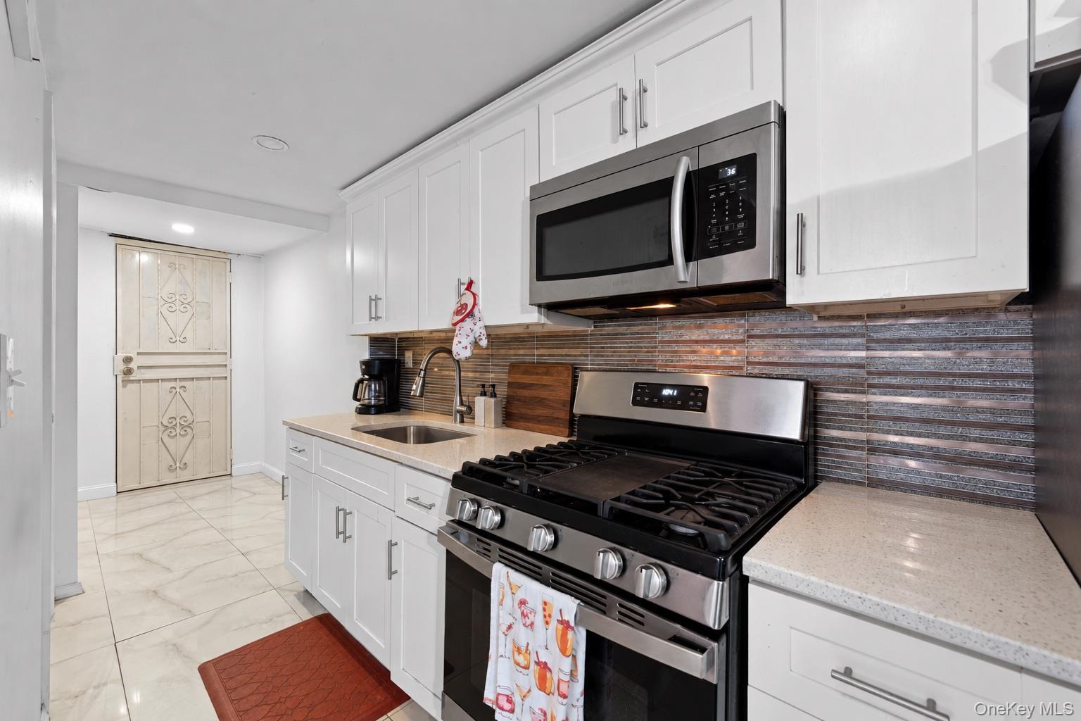 Single Family Bradford Street  Brooklyn, NY 11207, MLS-1050842-12