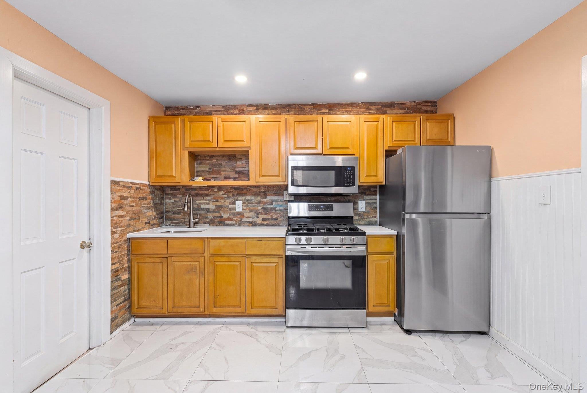 Single Family Bradford Street  Brooklyn, NY 11207, MLS-1050842-25