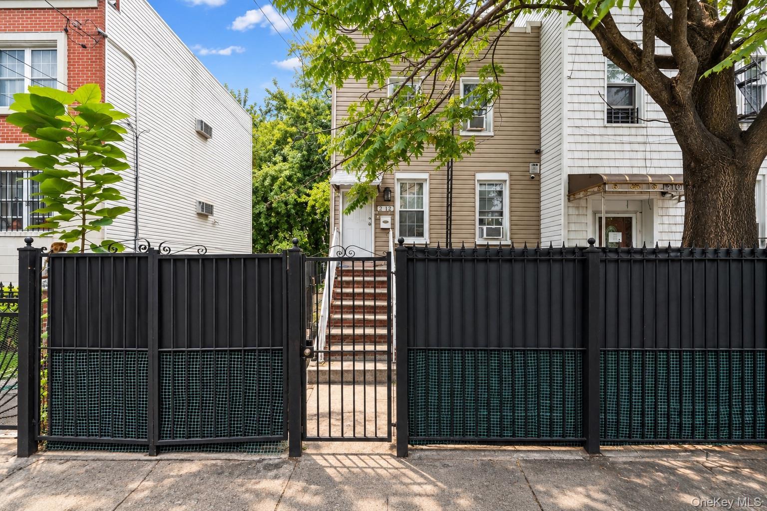 Single Family Bradford Street  Brooklyn, NY 11207, MLS-1050842-3