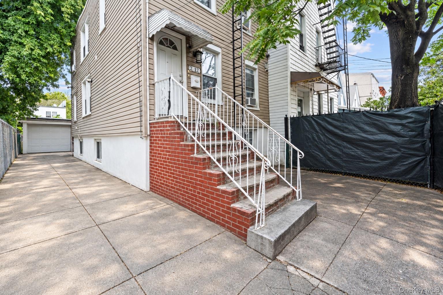 Single Family Bradford Street  Brooklyn, NY 11207, MLS-1050842-8