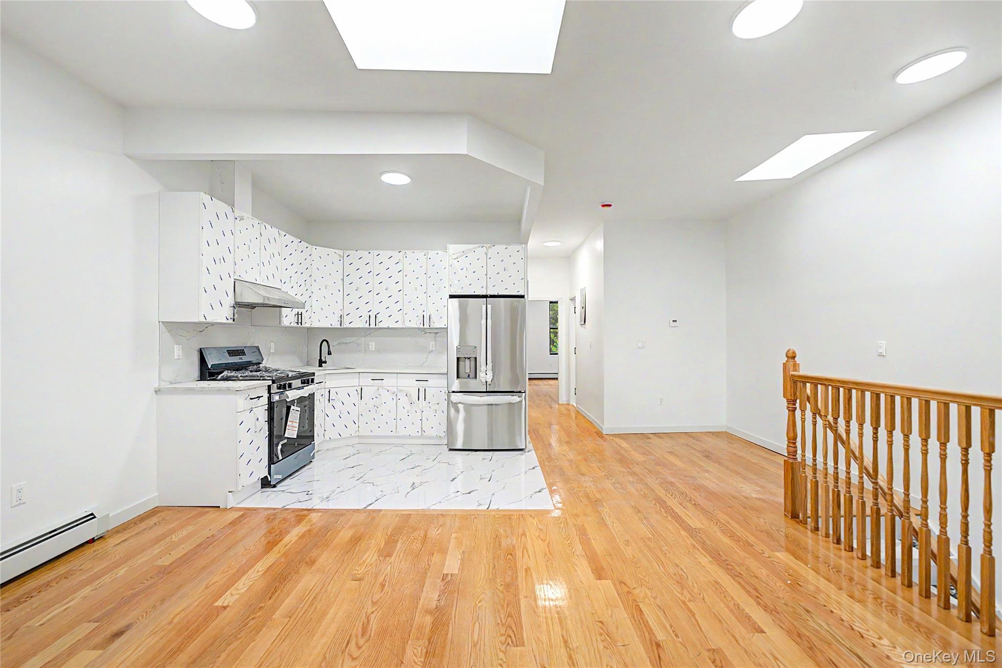 Single Family 91st Avenue Queens, NY 11421, MLS-1050878-15