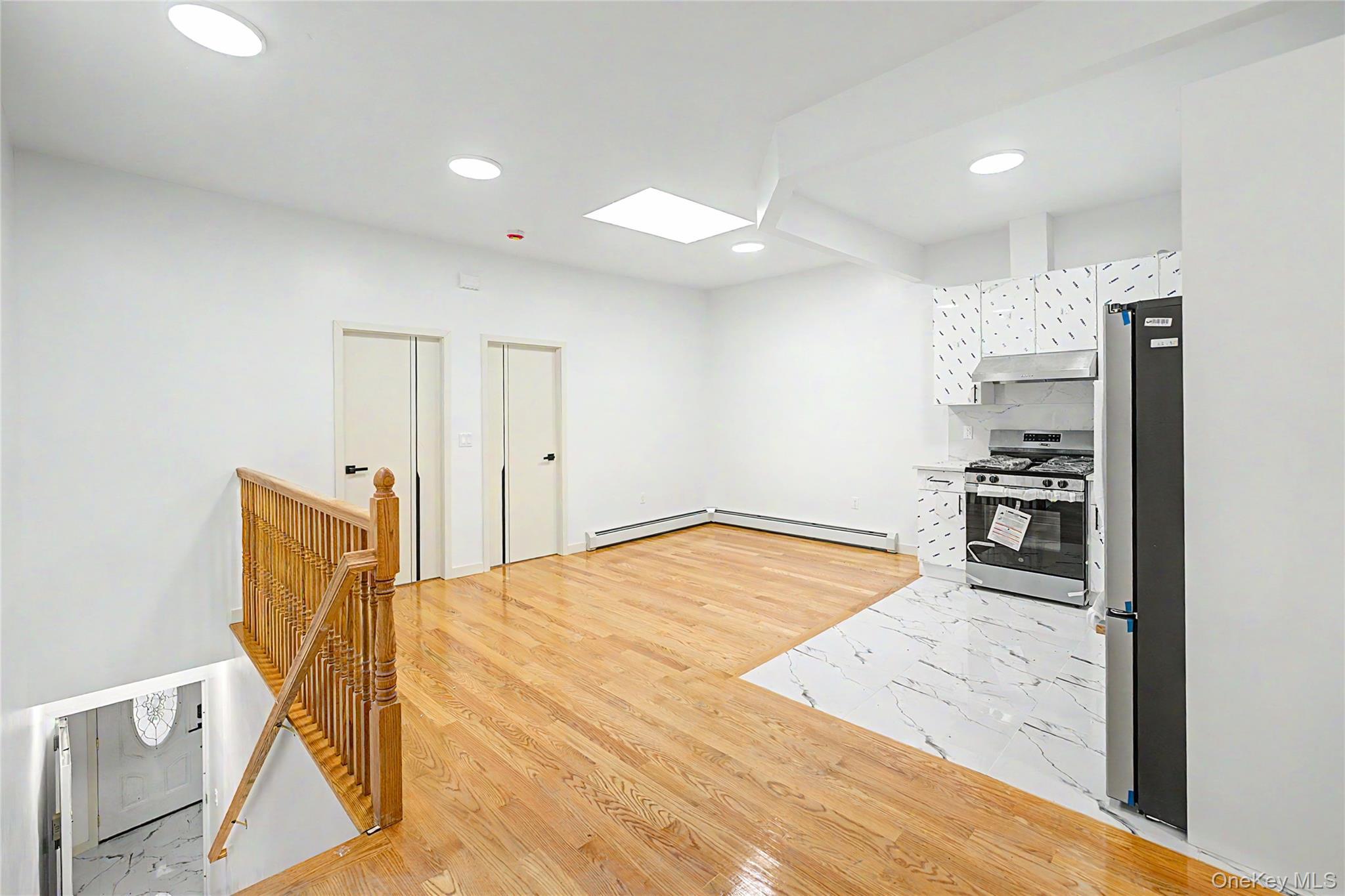 Single Family 91st Avenue Queens, NY 11421, MLS-1050878-16