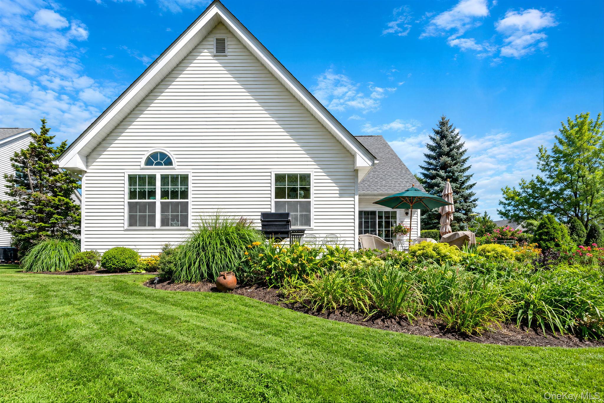 Single Family Golden Spruce Drive  Suffolk County, NY 11933, MLS-1050882-7