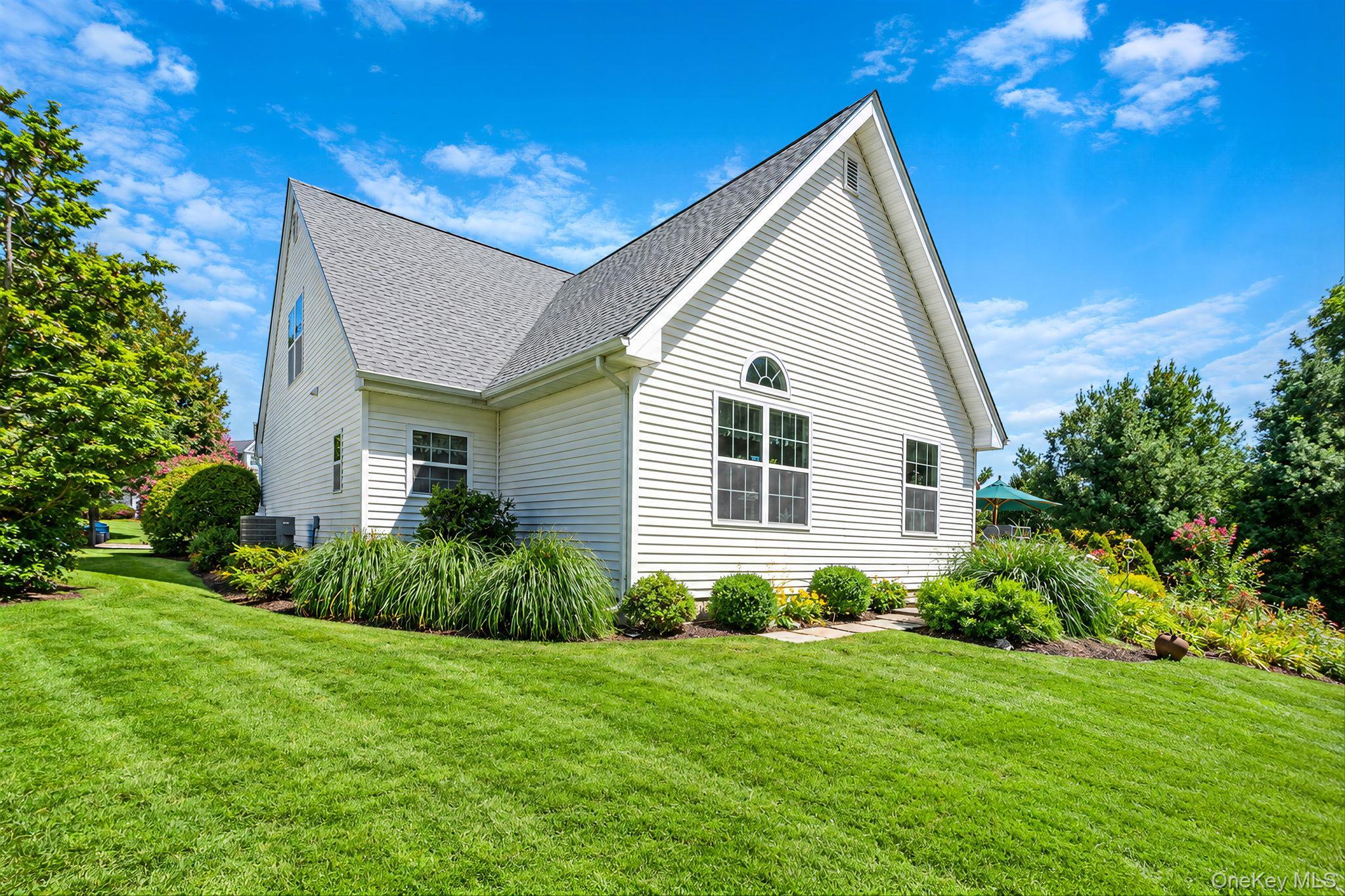 Single Family Golden Spruce Drive  Suffolk County, NY 11933, MLS-1050882-8