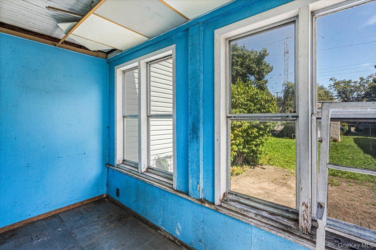 Single Family 45th Drive Queens, NY 11361, MLS-1050895-10
