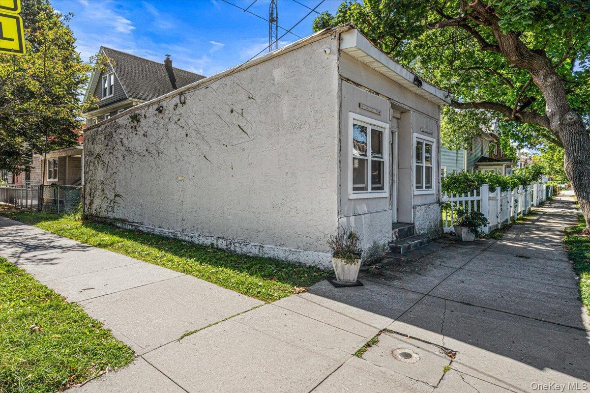 Single Family 45th Drive Queens, NY 11361, MLS-1050895-29