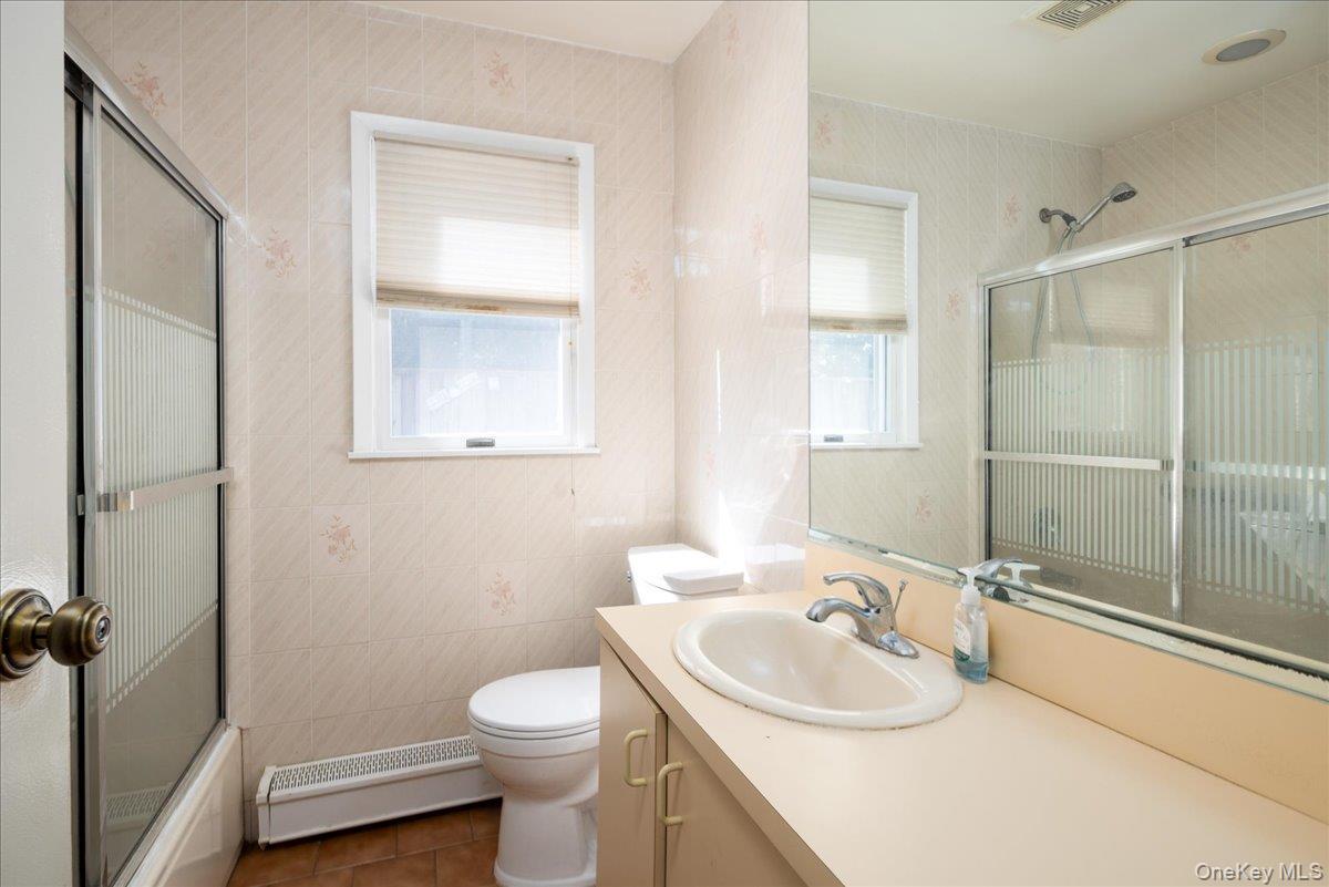 Single Family Seneca Drive Nassau County, NY 11758, MLS-1050899-15