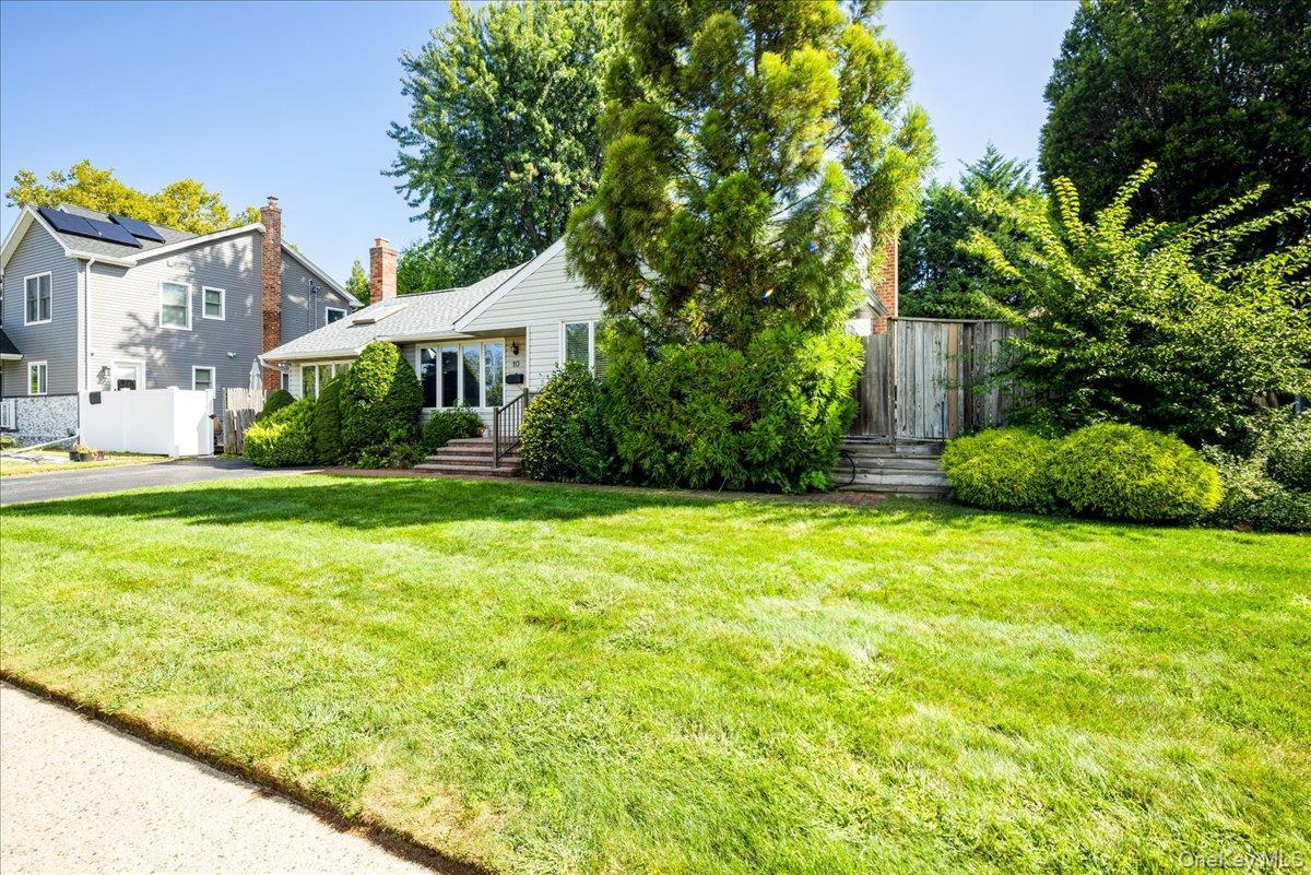 Single Family Seneca Drive Nassau County, NY 11758, MLS-1050899-2