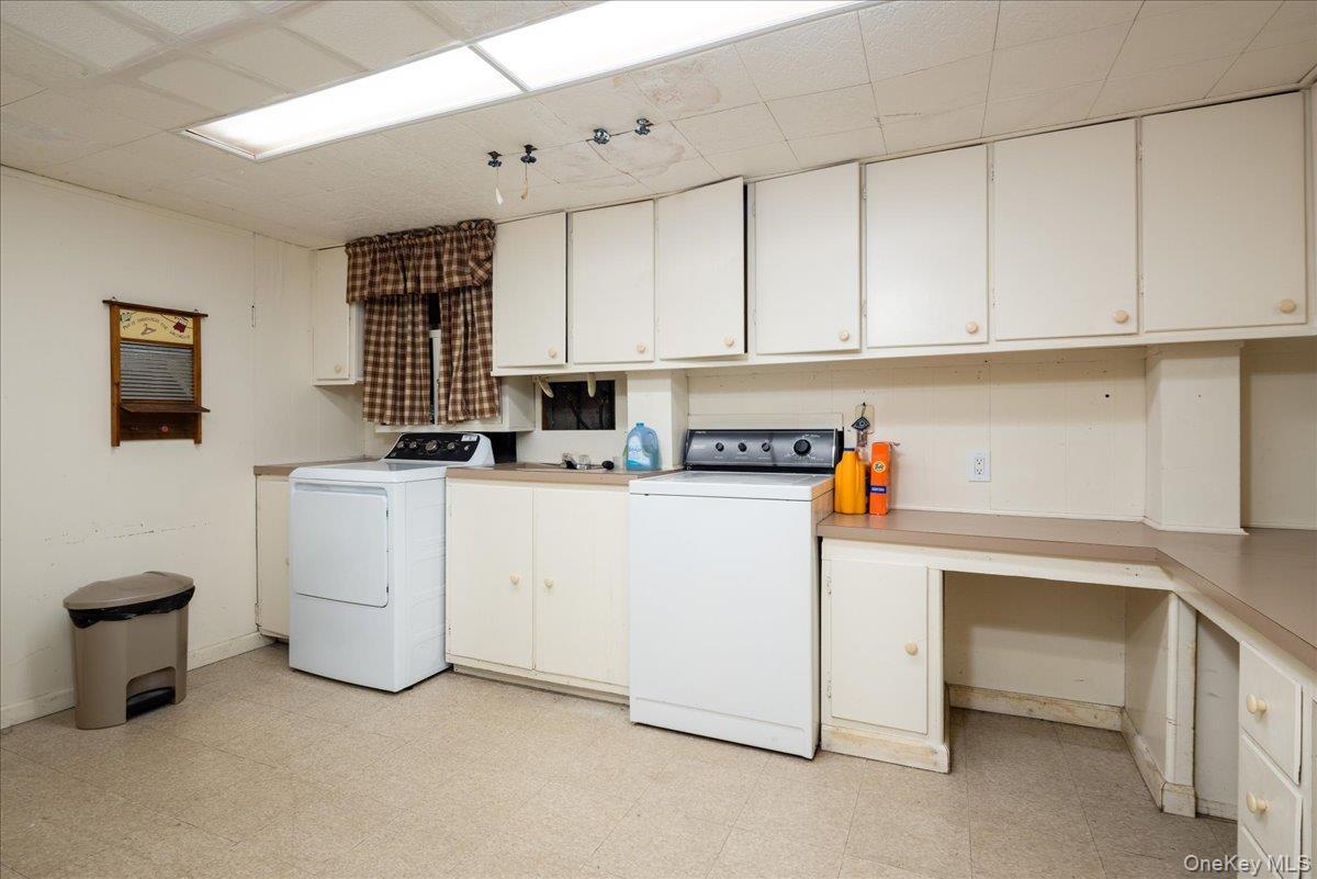 Single Family Seneca Drive Nassau County, NY 11758, MLS-1050899-20