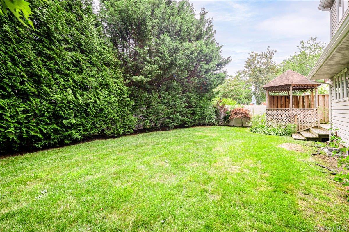 Single Family Seneca Drive  Nassau County, NY 11758, MLS-1050899-26