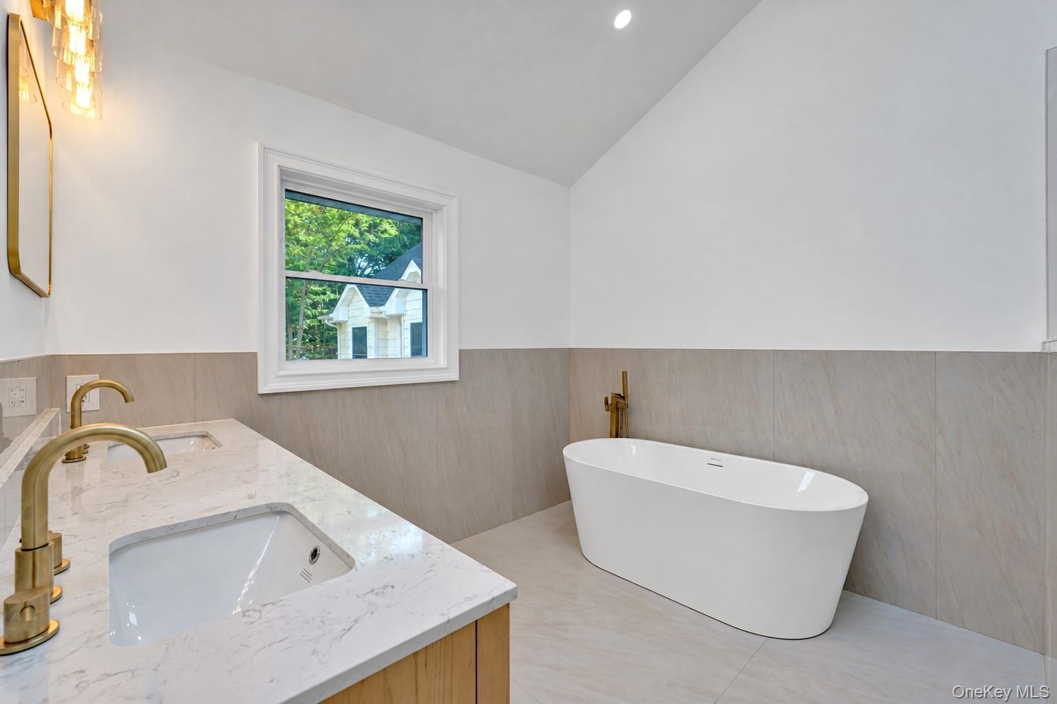 Single Family Cedarfield Terrace Suffolk County, NY 11780, MLS-1050942-19