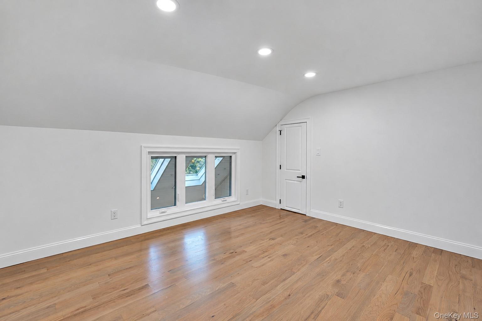 Single Family Cedarfield Terrace Suffolk County, NY 11780, MLS-1050942-34