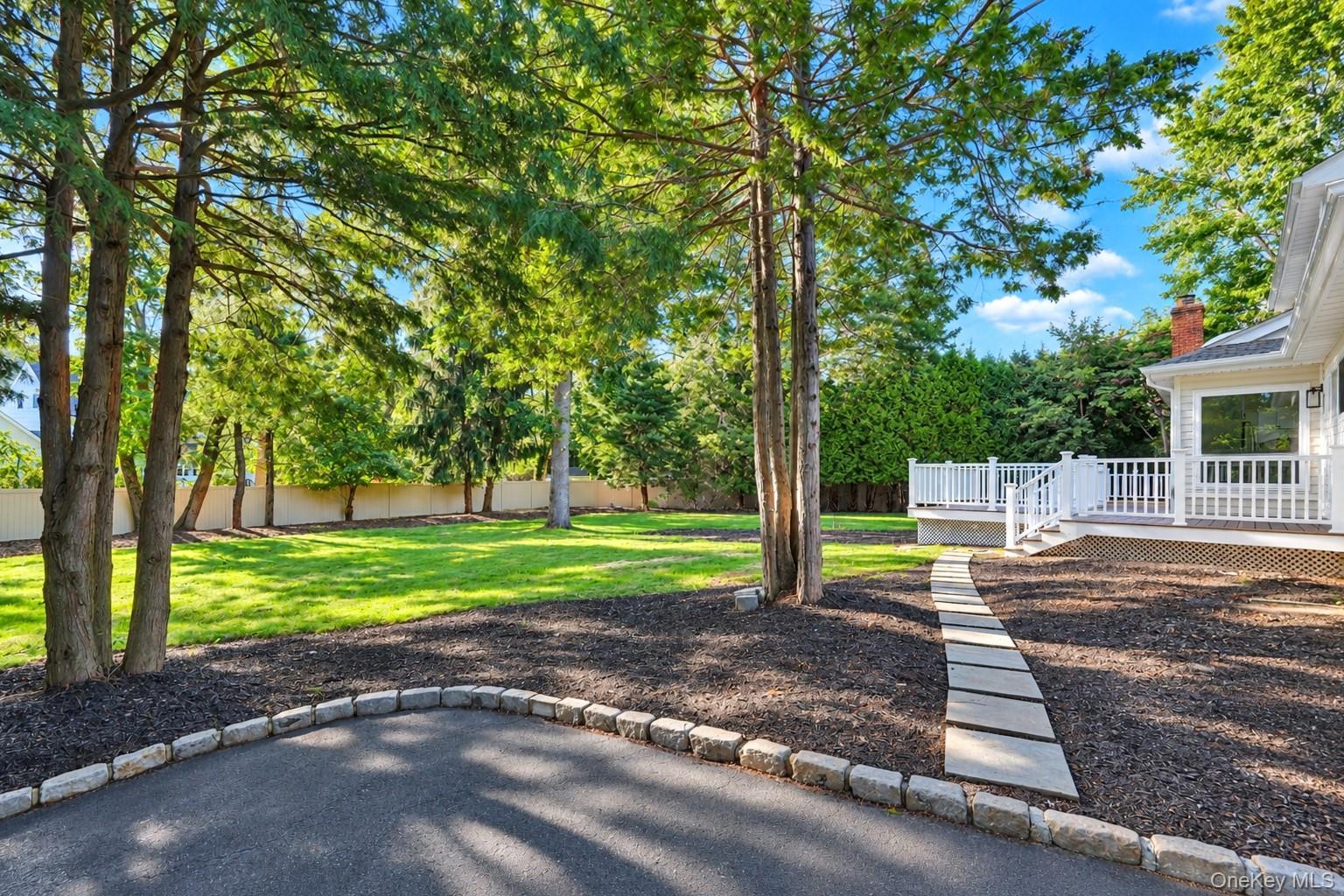 Single Family Cedarfield Terrace Suffolk County, NY 11780, MLS-1050942-40