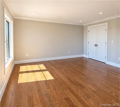 Single Family E Shore Drive  Suffolk County, NY 11702, MLS-1050945-16