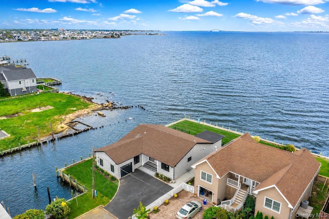 Single Family E Shore Drive  Suffolk County, NY 11702, MLS-1050945-2