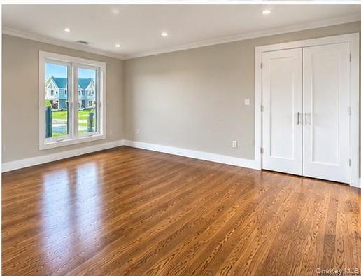 Single Family E Shore Drive  Suffolk County, NY 11702, MLS-1050945-23