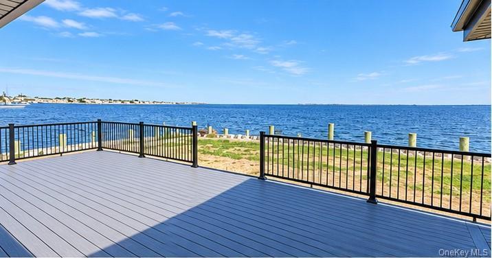 Single Family E Shore Drive  Suffolk County, NY 11702, MLS-1050945-27