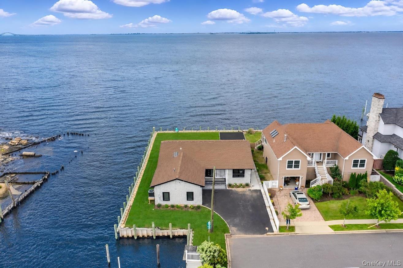 Single Family E Shore Drive  Suffolk County, NY 11702, MLS-1050945-36