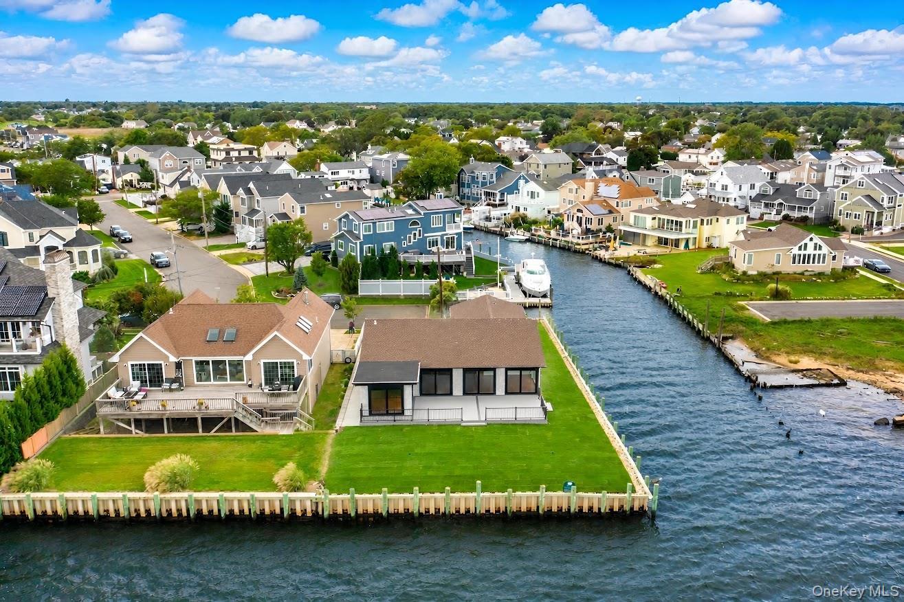 Single Family E Shore Drive  Suffolk County, NY 11702, MLS-1050945-4