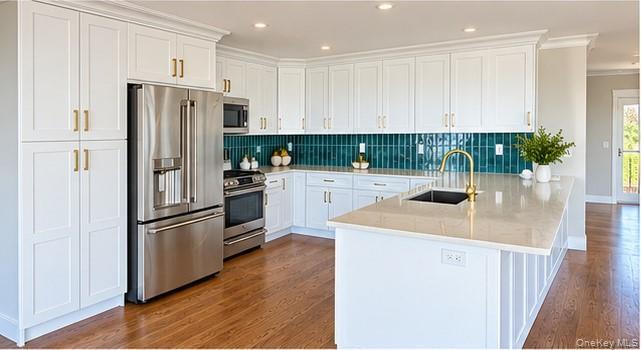 Single Family E Shore Drive  Suffolk County, NY 11702, MLS-1050945-6