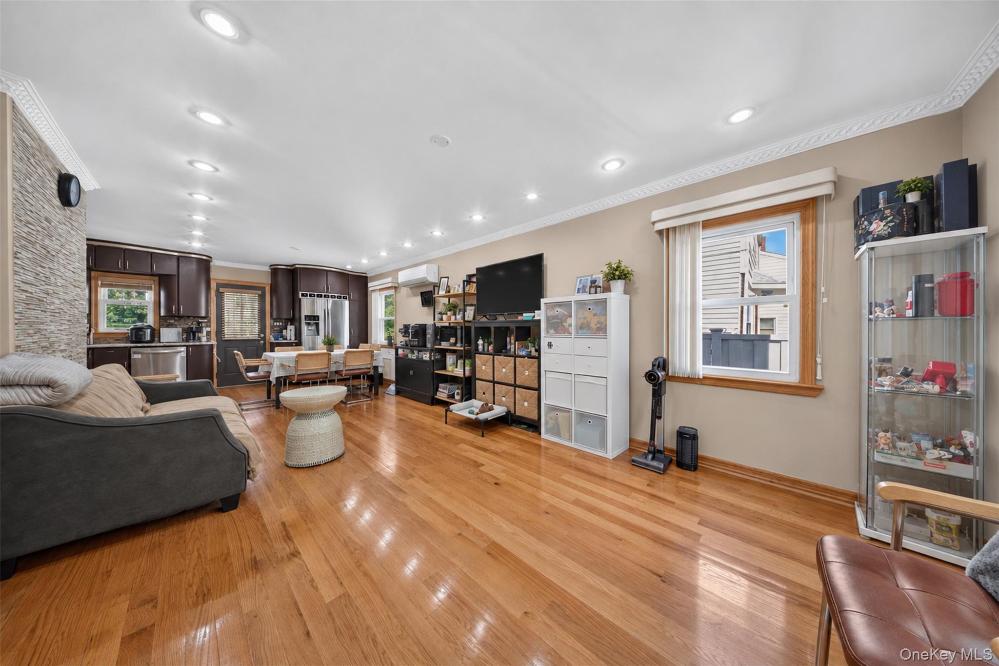 Single Family 185th Street  Queens, NY 11365, MLS-1050966-4