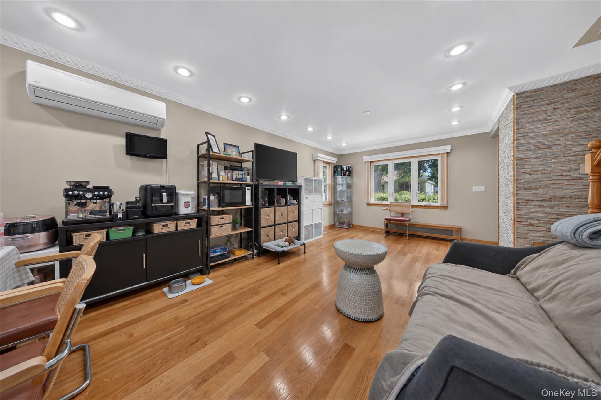 Single Family 185th Street  Queens, NY 11365, MLS-1050966-6
