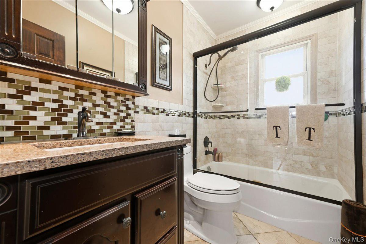 Single Family 251st Street  Queens, NY 11426, MLS-1050980-12