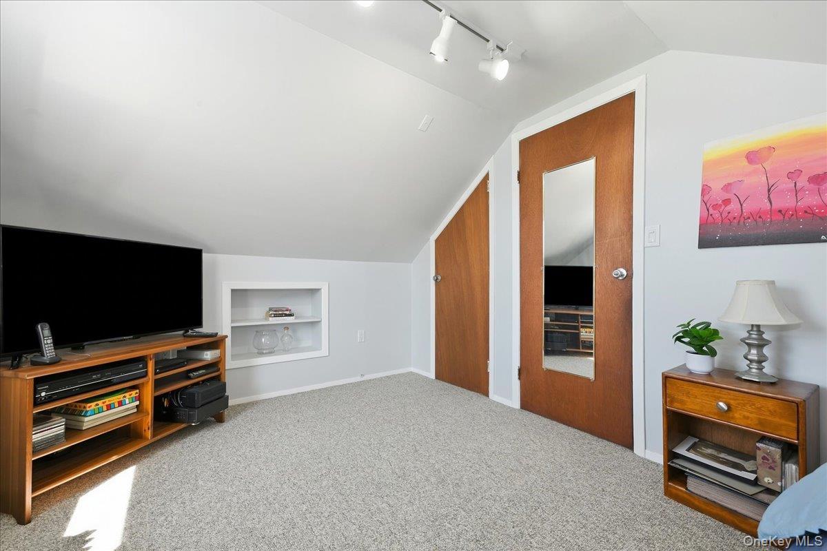 Single Family 251st Street  Queens, NY 11426, MLS-1050980-15