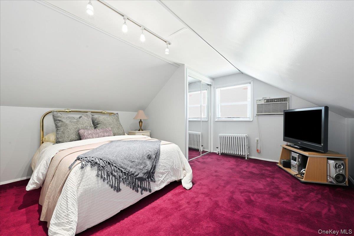 Single Family 251st Street  Queens, NY 11426, MLS-1050980-17