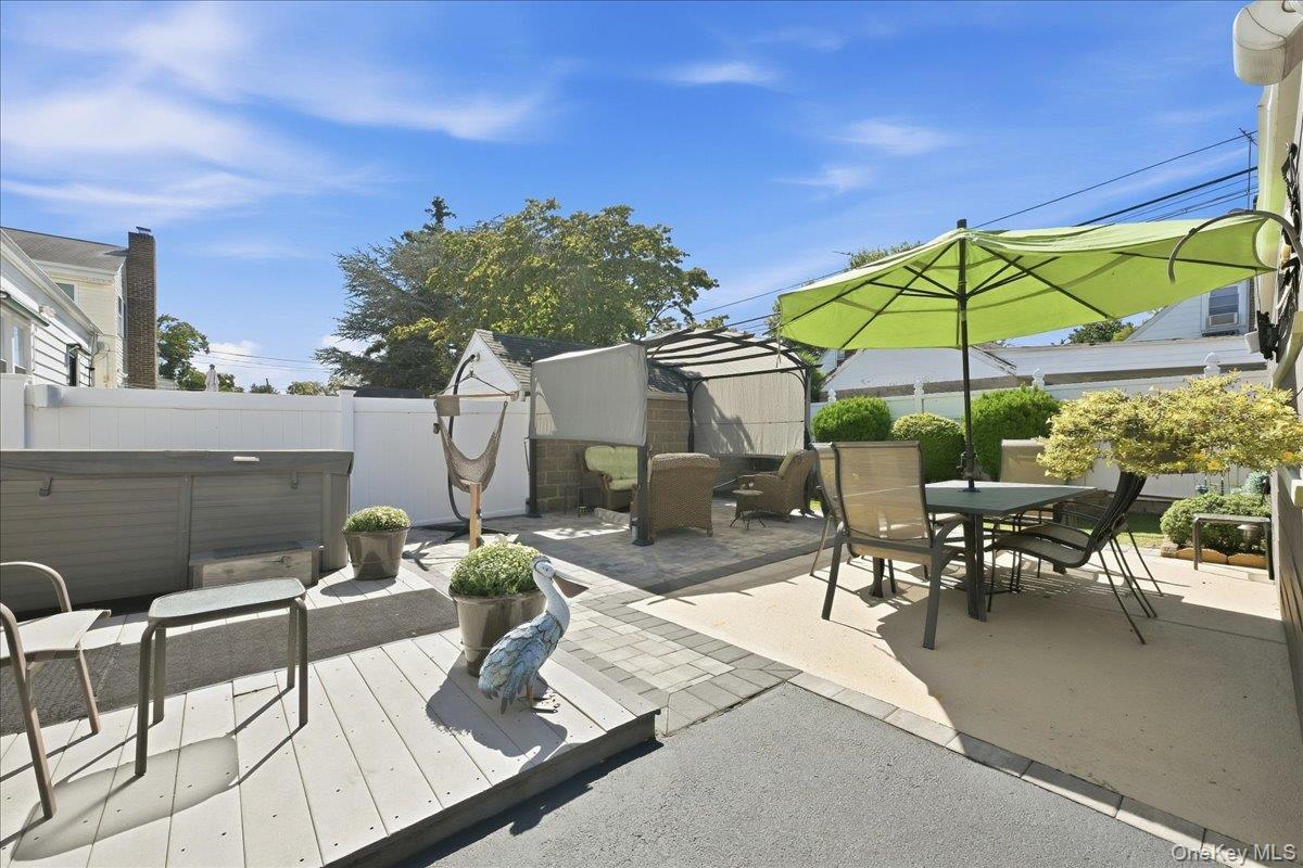 Single Family 251st Street  Queens, NY 11426, MLS-1050980-19