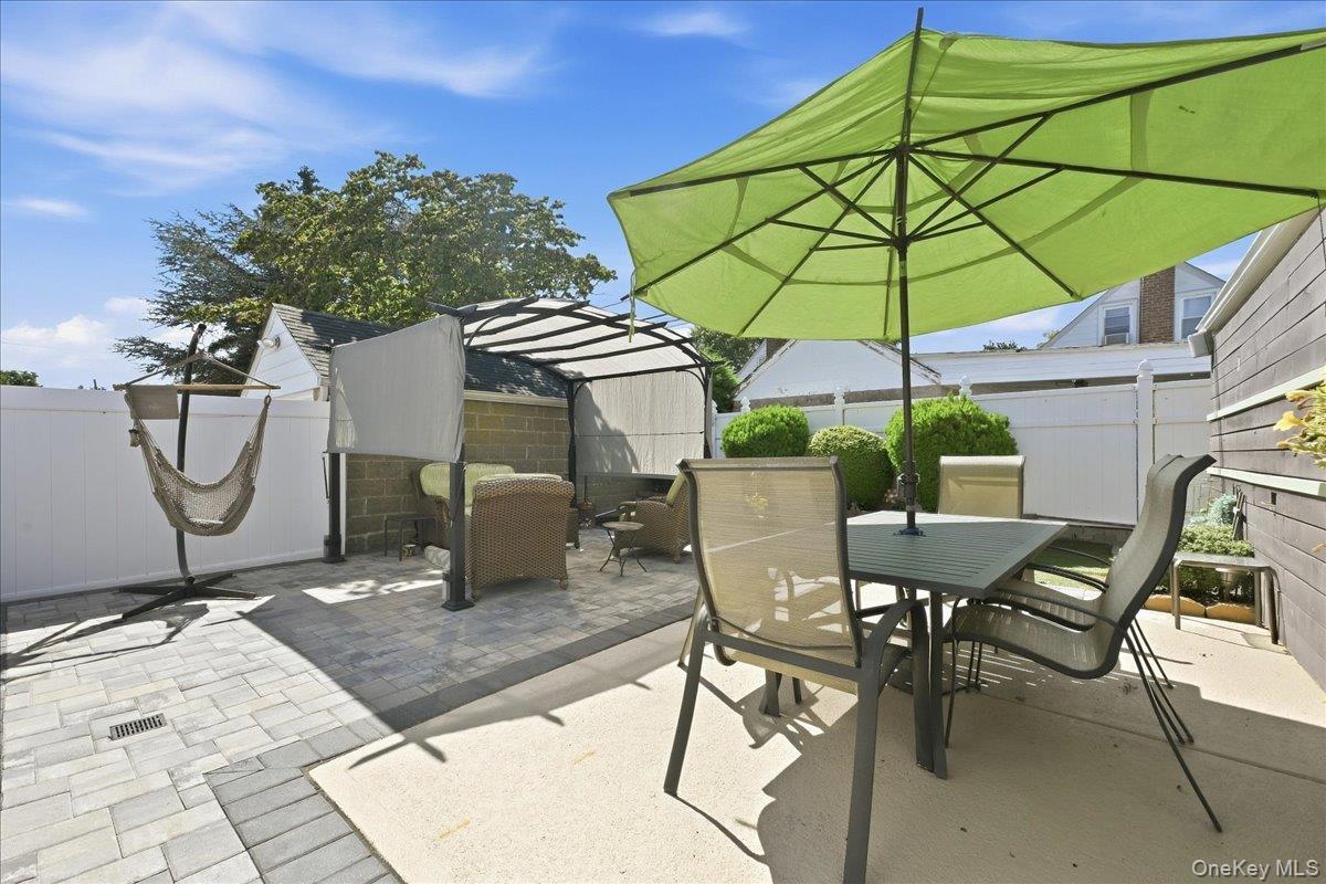 Single Family 251st Street  Queens, NY 11426, MLS-1050980-20