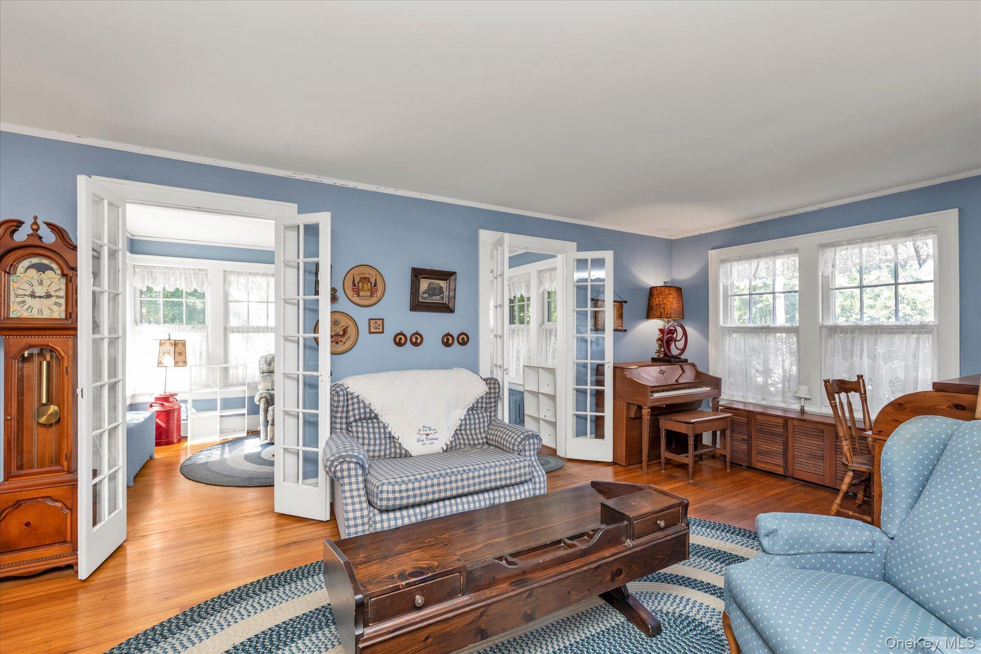 Single Family Kingsland Place Suffolk County, NY 11702, MLS-1050985-6