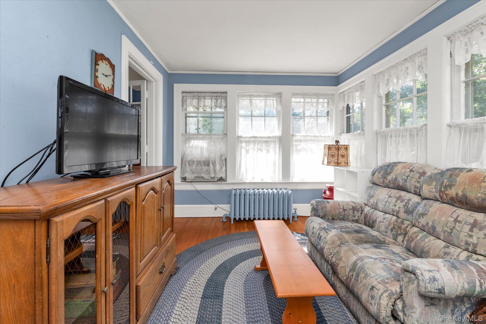 Single Family Kingsland Place Suffolk County, NY 11702, MLS-1050985-8