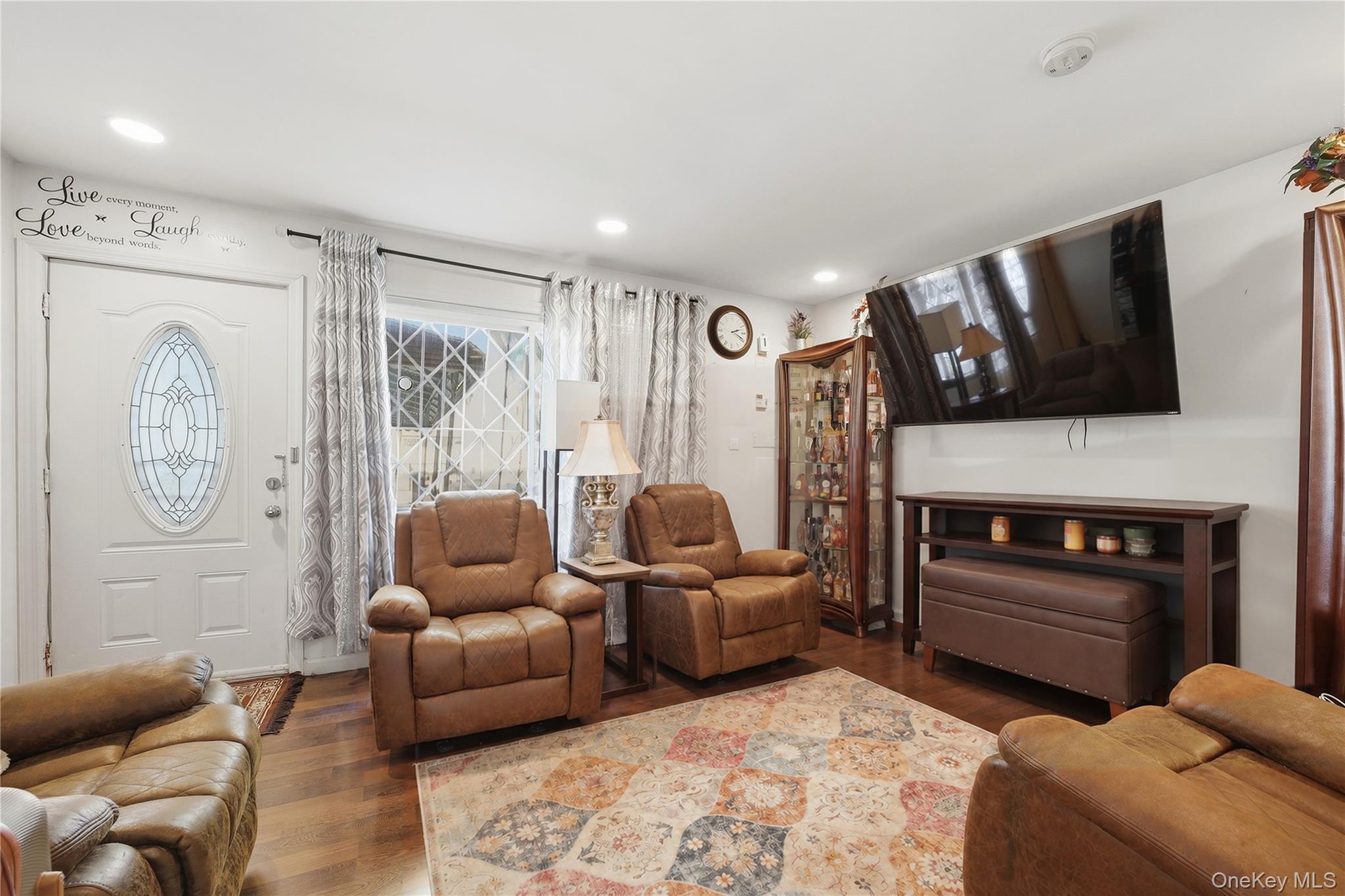 Single Family Cicero Avenue Bronx, NY 10473, MLS-1050993-28