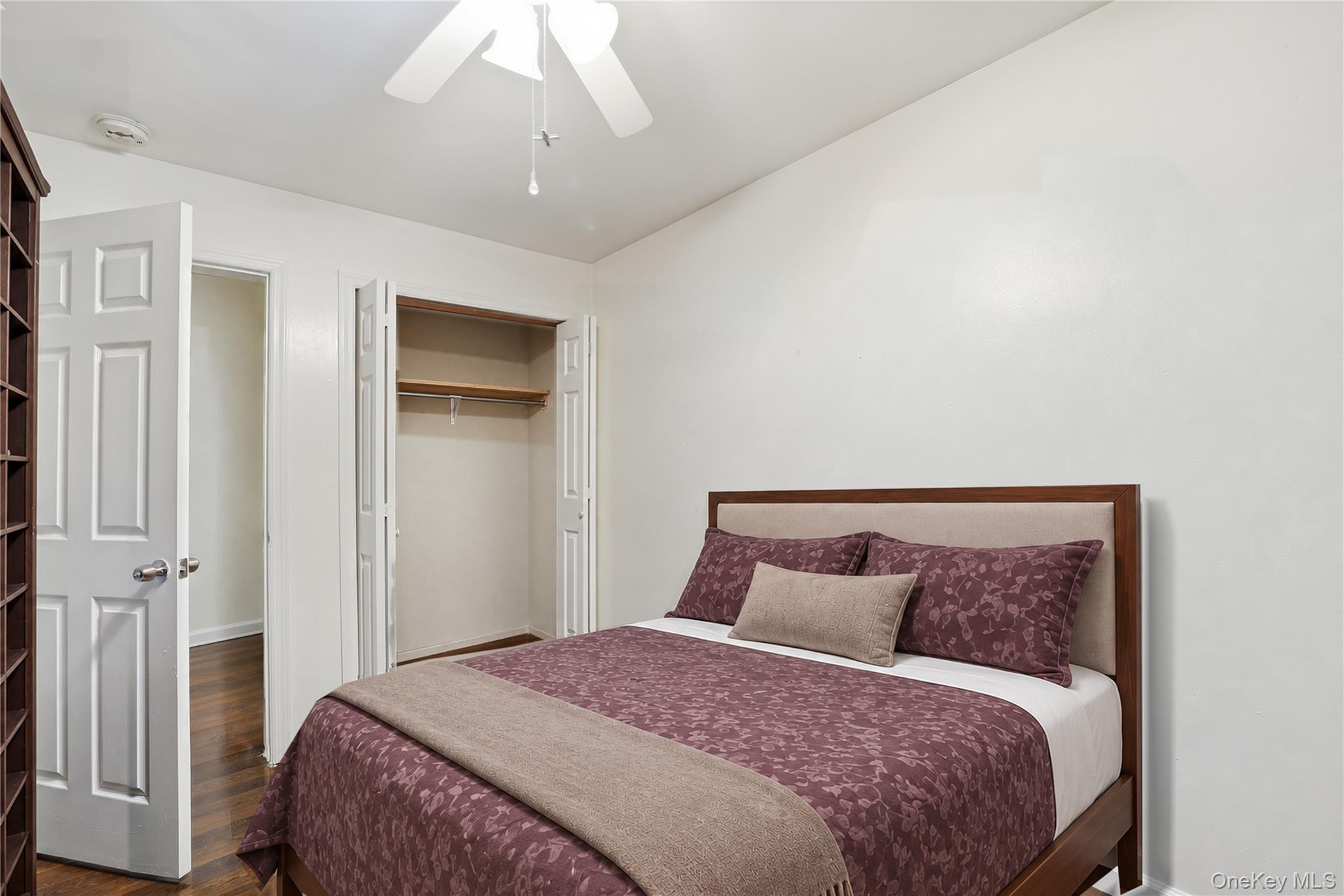 Single Family Cicero Avenue Bronx, NY 10473, MLS-1050993-37