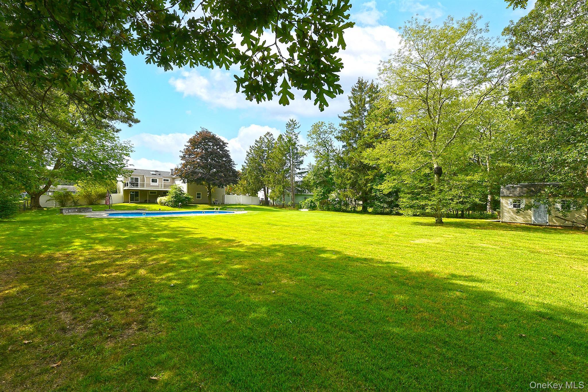 Single Family Euclid Avenue Suffolk County, NY 11746, MLS-1051006-34