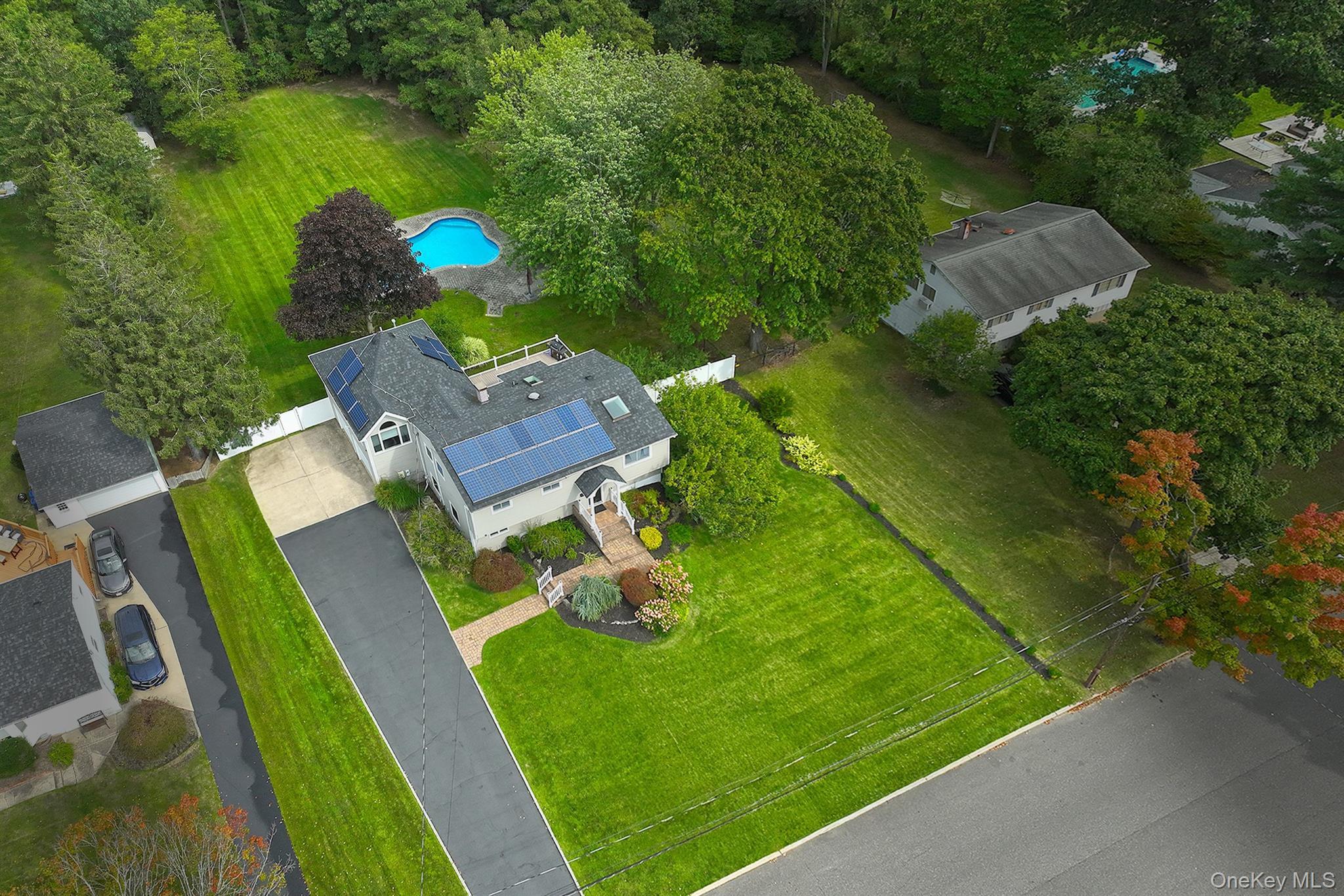 Single Family Euclid Avenue Suffolk County, NY 11746, MLS-1051006-37