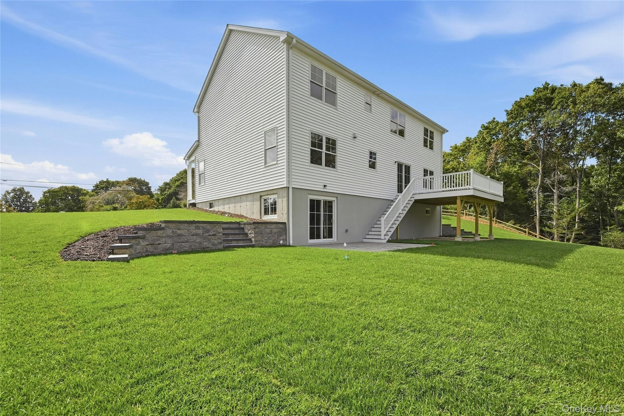 Single Family Clay Pitts Road  Suffolk County, NY 11731, MLS-1051038-43