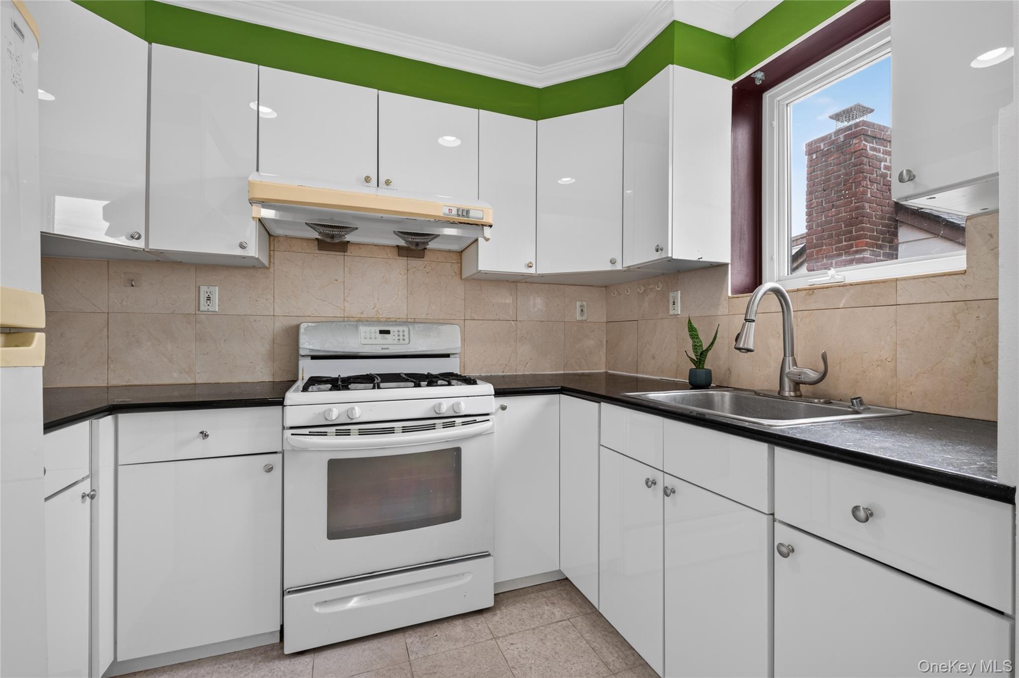 Single Family 199th Street  Queens, NY 11365, MLS-1051067-21